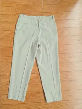 Celana uniqlo made in indonesia