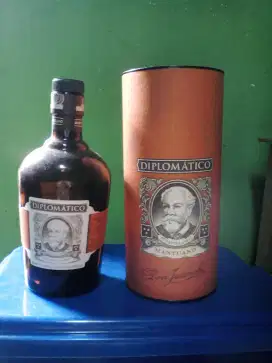 Botol minuman Diplomatico.cocok untuk koleksi