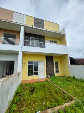 Rumah Dijual Cepat area kota Malang; dekat pasar induk Gadang