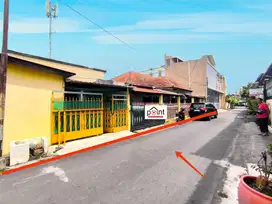 Rumah Induk & Kos Hitung Tanah Akses Lebar Strategis dekat Kampus UMS