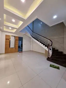 DIJUAL VILLA CANTIK GRIYA RIATUR AMIR HAMZAH MEDAN