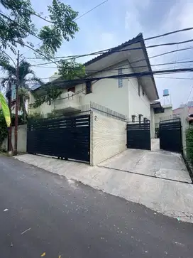 Di jual rumah di cilandak tengah jakarta selatan