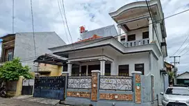 Dijual rumah2 lantai posisi hook Dekat pintu tol Grand Wisata Bekasi