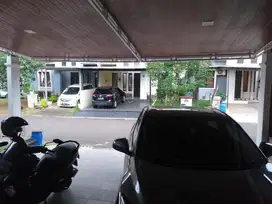 Rumah Full Furnished, Carpot 2mobil di Legenda Wisata, Cibubur