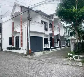Rumah besar 2lt dlm perum Nogotirto