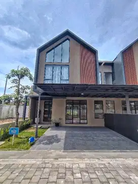Runah mewah full furnished dlm perumahan dekat hotel hyatt jl. palagan