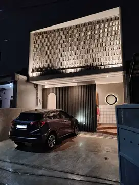 Rumah mewah dijual cipayung jakarta timur Dua lantai siap huni