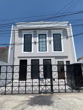 1829. Dijual Rumah Mewah Siap Huni Baratajaya