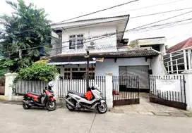 Termurah Rumah komplek Pejaten Pasar minggu ls.210mtr 2,3m Net
