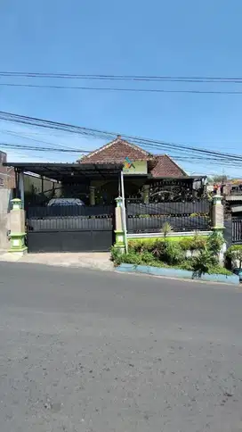 Dijual Rumah Siap Huni Luas Strategis di Poros Jalan Kapiworo, Malang