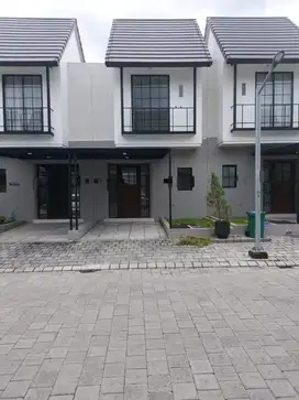 Disewakan Rumah 2 Lantai Baru Gress di Cluster Dandelion, Graha Natura
