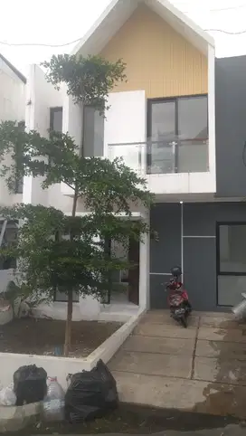 Rumah 2 lantai di komplek Pasir Jati ujung Berung SHM