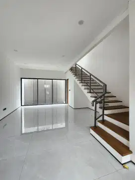 Rumah Baru Siap Huni Di Jl.Sekelimus Dkt RS MAYAPADA Bubat