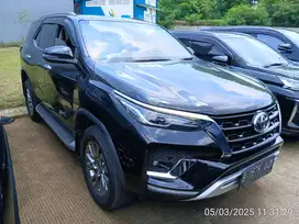 Toyota Fortuner 2.4 VRZ AT 2021 Hitam - KONDISI ISTIMEWA BERGARANSI