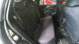 Toyota Yaris Cross G MT 2023 Hitam PREMIUM Condition B2042KRE