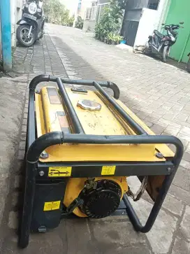Di jual cepat.Genset 3000 watt