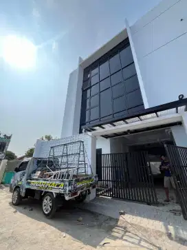 Kusen aluminium dan kaca