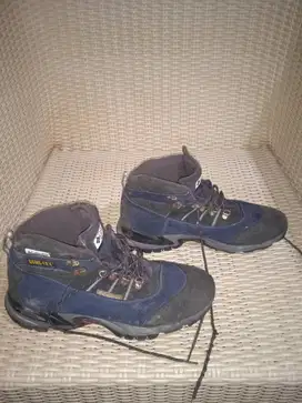Jual sepatu merk Columbia size 42-43 pict sesuai poto