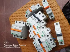 Menerima siap beli barang2 eks proyek listrik dan lainnya.