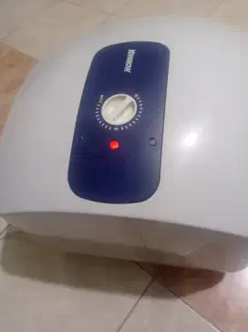 Krisbow electric water heater 30L