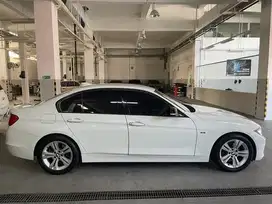 Jual BMW 320i tahun 2014, istimewa