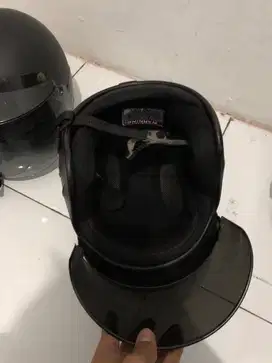 Helm bekas kondisi bagus