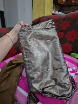 Gucci clutch  hysteria silver