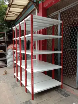 Rak besi mudah di bongkar pasang