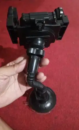 Car  phone holder, kondisi spt baru, hitam