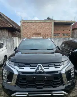 Pajero sport Dakar 4x2 AT