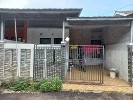 Dijual cepat rumah di komplek bumi purwaraya purwakarta