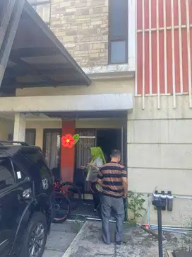 Dijual Cepat Rumah 2 Lantai di Metland Menteng, Jakarta Timur