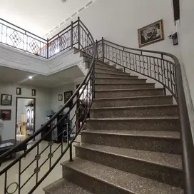 Rumah Hook Cantik siap huni di Komplek Ciwaruga Bandung