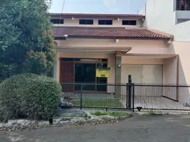 Dijual Cepat Rumah 2 Lantai di Ligarwangi Sayap Dago