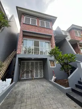 Dijual rumah bagus dalam townhouse at Cilandak Jaksel
