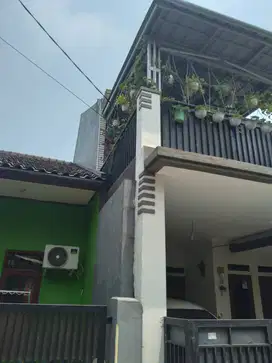 Jual Rumah 2 lt Harga Dapat Nego