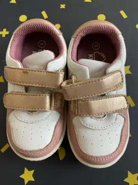 Sepatu anak kiyo perempuan