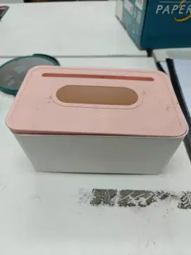 Kotak tisu bekas