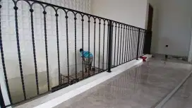 Railing balkon klasik minimalis cakep