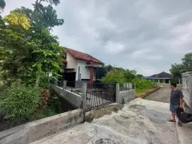 Rumah murah + isi