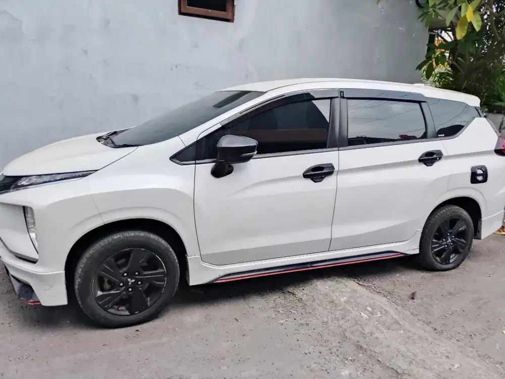 Xpander 1.5L EXCEED 2020 - PUTIH (LOW KM)