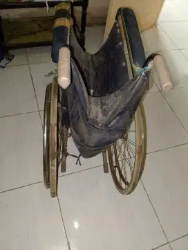 Kursi roda kondisi normal