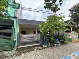 Turun Harga ! Rumah Bagus Terawat Griya Kebraon Surabaya