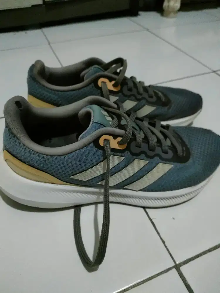 JuaL sepatu Adidas original