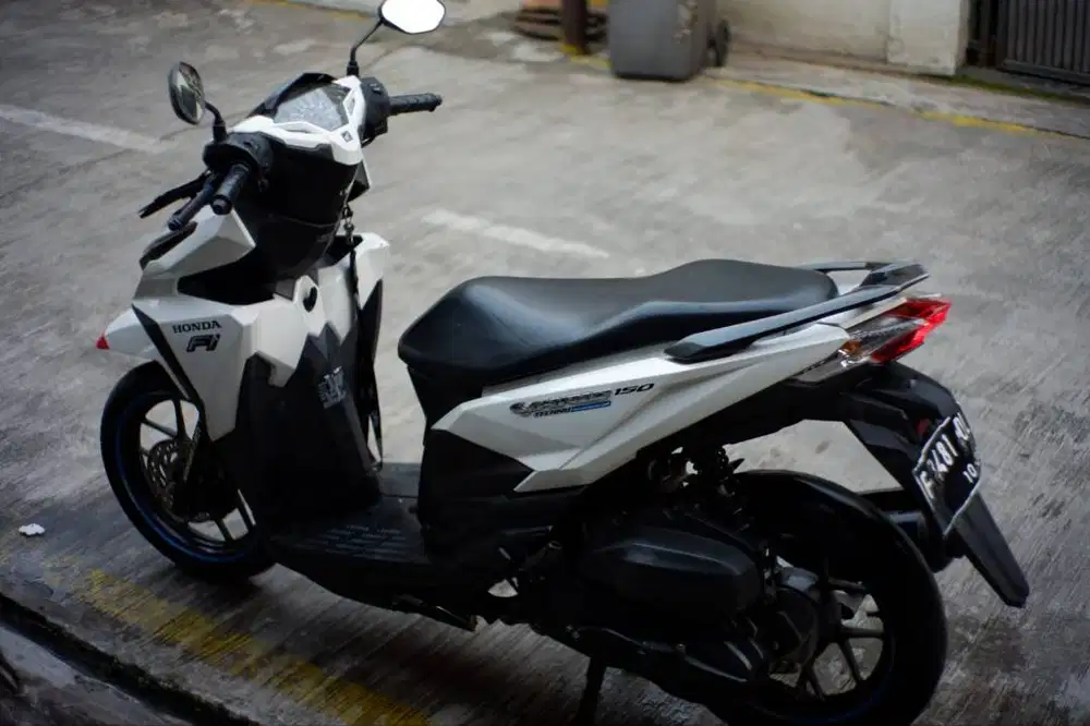Honda Vario 150 old putih