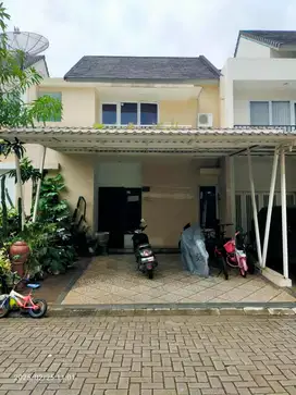 Dijual segera rumah Premier Park 2. Modernland. Tangerang