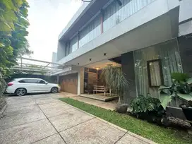 RUMAH MEWAH DIJUAL DI KOMPLEKS UNILEVER PESANGGRAHAN ADA KOLAM RENANG