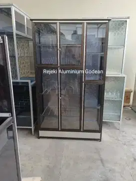Rak piring 3 pintu box Riben bawah keramik