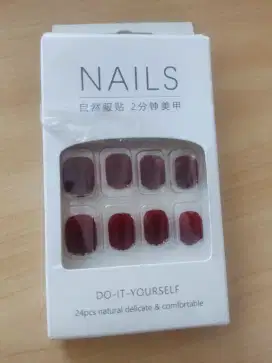 Nails untuk perempuan