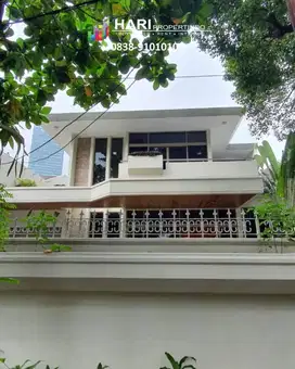 FOR RENT House at Senopati Area Sudirman SCBD - 4+2 BR, close to mall